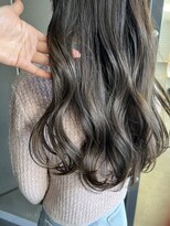 ポール(pole)&nbsp;札幌ロングヘア　オリーブグレージュレイヤーカット