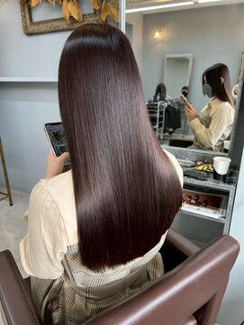 ドロシー 郡山桑野店(Dorothy) ミニウルフチェリーブラウンホワイトグレージュフェザーパーマ