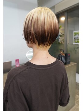 レコ 渋谷(LECO) ベージュブラウンルーツショートカット