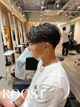 ルースト 原宿店(ROOST) フェザースタイル
