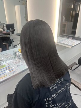 リエンスクレア(RIENS xrea) グレージュカラー × 川田 那々海