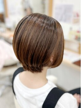 丁寧なカウンセリングで髪質に合わせてベストなご提案◎お客様の理想の色味へ上品に仕上げます。