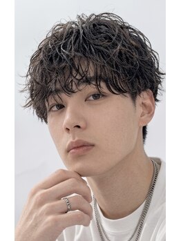 ヘアーエボリューションの写真/「人が多い空間が苦手な男性へ。ゆったり過ごせる吹田 関大前の隠れ家マンツーマンサロンで理想の髪へ」