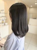 ヒビカ(HIBIKA) 重めレイヤーカット 透明感グレージュ