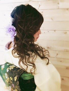 ヘアメイク エンカレッジ(HAIR MAKE encourage) サイド寄せ、巻きおろし