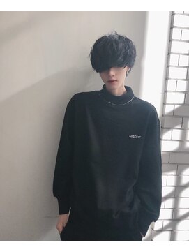 シン(syn) 前下がりマッシュ