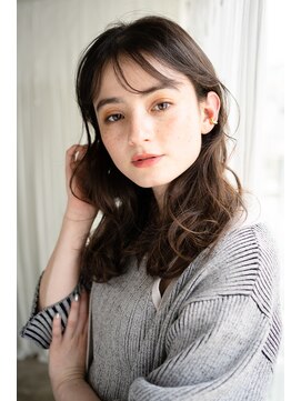 マグノリア オモテサンドウ(MAGNOLiA Omotesando) エアウェーブでかけるベビーバング浮遊感ルーズウェーブ