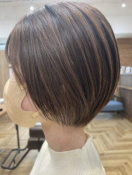 ラフト(Raft) ミニレイヤーショートボブ