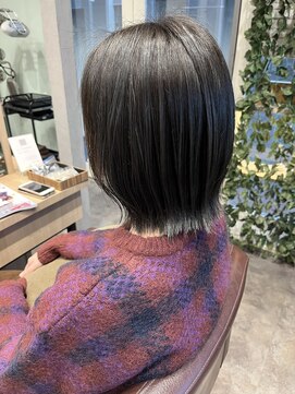 ビースリー ロア 切りっぱなしボブ　2022/12/29