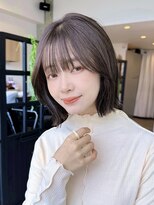 ディーエックス ウエスト(Dxxxx WEST)&nbsp;クビレイヤーボブダークグレージュ小顔