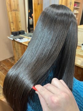 クロエ バイ ラヴィズム(CLOE by LUVISM) カット、質感再整カラー