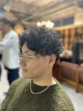 ヴェニヴィディヴィッチ(VENI VIDI VICI) スパイラルパーマ