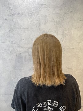 アフィナー 上大岡(Afinar) 透明感たっぷり ブリーチありのミルクティーベージュ