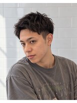 ゼロスバーバー(0's BARBER SHOP)&nbsp;アップバングメンズショートツーブロック刈り上げ短髪束感