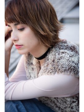 アクアオモテサンドウ(ACQUA omotesando) 外はねネオウルフショートヘア【熊谷安史】