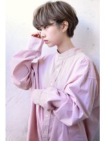 ロイジー(roijir)&nbsp;【roijir 表参道】耳掛けマッシュショート×くすみベージュ