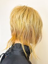 オブヘアーギンザ(Of HAIR GINZA) イエローグラデーションカラー×デザインウルフカット