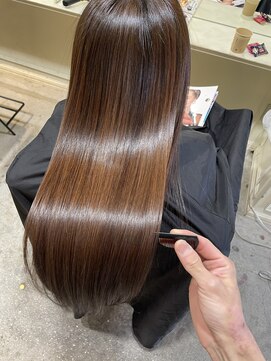 ロロ(ro-ro) 【恵比寿 ro-ro】ブリーチヘアも髪質改善トリートメントで潤艶髪