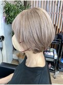 白髪ぼかしハイトーンミルクティー