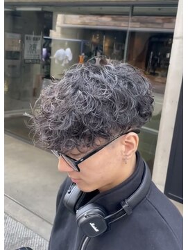 イーラ(era) メンズパーマ波巻きスペインカールスパイラルマッシュ