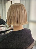 ハイトーンベージュ