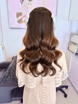 メゾン(MEZoN)&nbsp;とくべつな日のヘアメ　艶フェミニン巻き