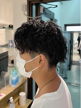 コワファーストナガサキシャンプーボーイ(COIFF1RST NAGASAKI SHAMPOO BOY) ショートヘア×ツイストスパイラル