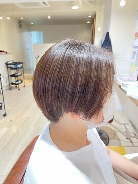 ハピエル ヘアークルー(HAPPYEL hair crew) 40代50代60代 白髪ぼかしハイライト ハンサムショート