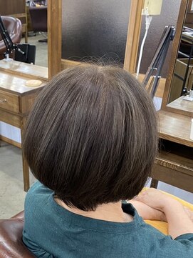 ジィージ 松戸店(Jieji) 白髪ぼかしハイライト