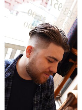 ザ アリー(The Alley) ナチュラルバック