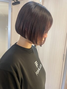 ジーナ 福岡天神(Zina) ＊バッサリカットするなら福岡天神zinaで＊ ぱつっとボブ