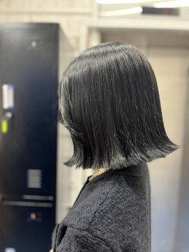 ホワイト 梅田(white) ◎ブルーブラックカラー