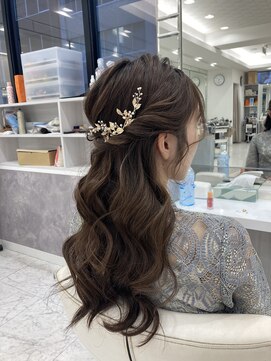 ヘアイズム ブランシュ(hair-ism BLanCHe) ハーフアップ