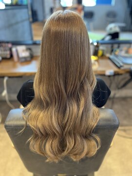 リタサード(Lita third) 艶髪カラー透明感ミルクティー