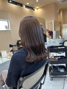 ジジ インターパーク 宇都宮(Gigi) カール/セミディ/シアーカラー/姫カット/宇都宮