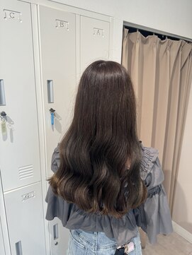ウルカ 北浦和西口店(ulQua) アッシュベージュ ロング セミロング レイヤー 北浦和