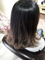 ユニーク(UniQ)&nbsp;グレージュグラデーション！［UniQ 中平 亮］