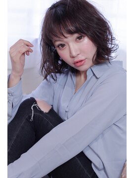 カシェット(cachette) cachette フェアリーショートボブ 束間バング