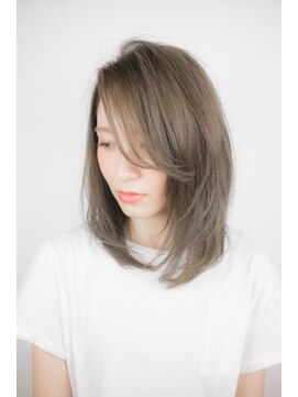 アビー(A.B.I) 【A.B.I◇内田将史】ナチュラルストレートベージュ