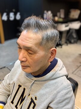 フランクスバーバー アンド ビアークラブ(FRANK'S BARBER and BEER CLUB) ツイストパーマコンマヘアテクノくせ毛風パーマツーブロックr