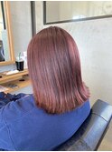 切りっぱなしミディアムレイヤーボブ