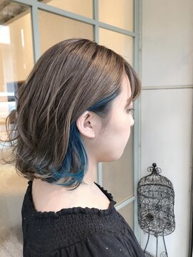 シード 成増 下赤塚店(ced.) インナーカラーボブカットブリーチカラーブルー髪質改善