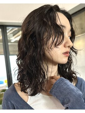 ナループロアオハナ(Nalu pu loa ohana) レイヤーパーマ/ウェーブパーマ/スパイラルパーマ/パーマヘア