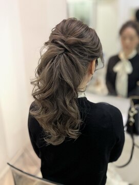 アメリ(AMELIE) ボリュームポニーテール