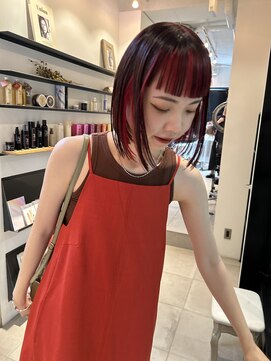 シータ(sheta) 【表参道sheta小林】10代20代30代インナーカラーぱっつん前髪