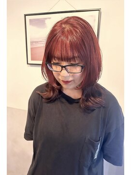 マリン(Marine) 20代30代ウルフカットレッドルーツカラー