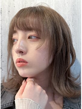 ワトワ 富田店(WAtoWA) ★外ハネミディアム小顔ウルフカットアッシュオーガニックカラー