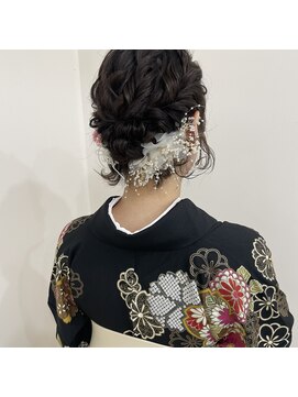 ファボ(favo.) ショートでも可愛いゆるふわアップスタイル♪