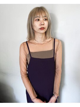 タロ(TALO) 【TALO】顔周りレイヤー×ホワイトベージュ