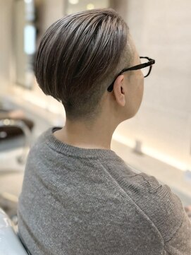 ザビー(THE B) 本八幡×ショートボブ×グレージュ×白髪ぼかし×ミセス